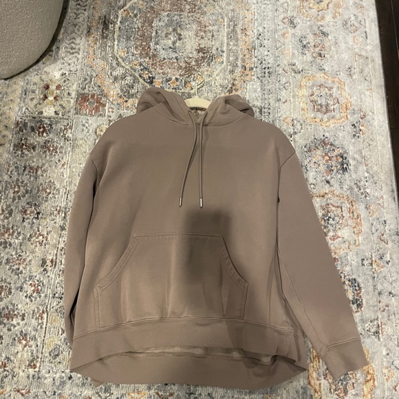 Tan Sweatshirt - Picture 1 of 2
